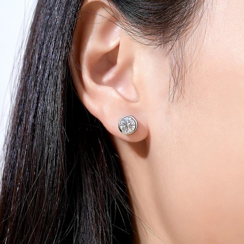 Certified 2 ct. t.w. Moissanite Diamond Bezel Stud Earrings NEW - Picture 10 of 15